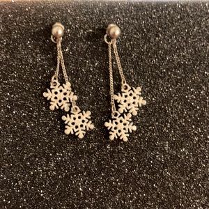 White dangling snowflake earrings